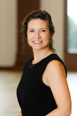 Meredith-headshot-1
